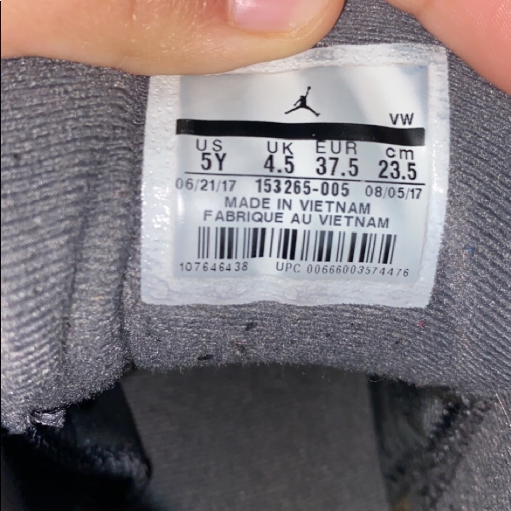 Wolf grey 12s